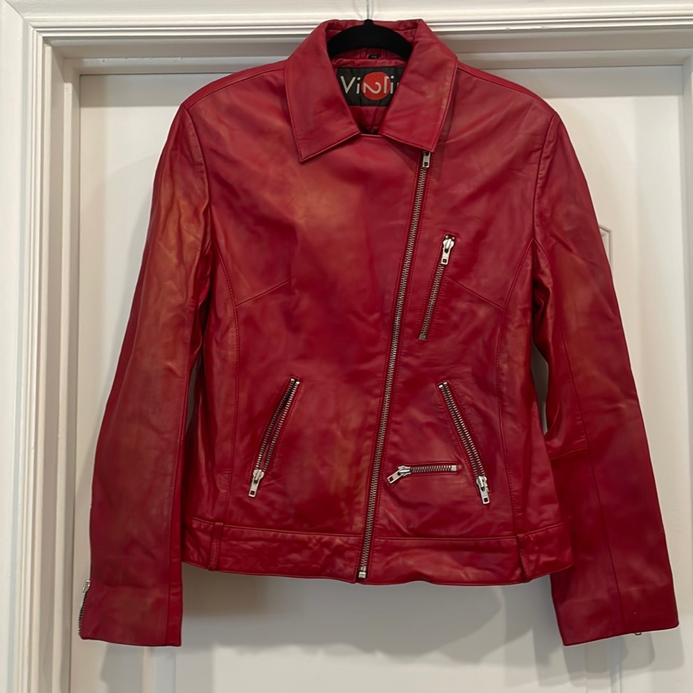 Leather jacket, red with gold sheen, belt included